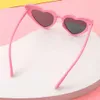 Óculos de sol HGQ8 Kids Heart Sunglasses Sunglasses Vintage Coração de Coração Glasses Sun Glasses Cute Pink Boys Garotas ao ar livre Eyewear de desenho animado por 3-9 anos D240429