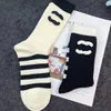 Frauensocken Strümpfe Luxusdesigner Feste Farbe für Frauen Ins Socken