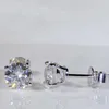 Precio de fábrica al por mayor vvs Gra Brilliant redondeada Moissanite Solid Gold Chapado 925 Pendientes Solitare Solitare Pendientes