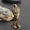 イーグル彫像彫刻手作りクラフト飾りヴィンテージ銅鳥の置物ホームオフィスデスク動物装飾240418