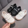 Sandals Girls Princess Shoes Mesh Pleated Pearls Fashion Kids Leather Shoes for For Party Wedding Children Loafers Slip-on Simple Cute