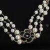 Flores de moda Colares de diamante para garotas para mulheres letra de pérola colar jóias de corrente de colar de colar de pérolas
