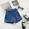 Шорты девочки Детская одежда 2024 Летняя эластичная талия повседневная мода кнопка хлопковая сплошная темно -синяя джинсовая ткань