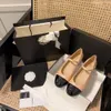 Ny kanal Paris lyxdesigner svart balettlägenheter skor kvinnor märken quiltade äkta läder glid på ballerina runda tå damklänning skor