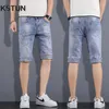 Jeans masculin 2024 Men Shorts d'été Slim Light Blue Stretch Denim pour poignets en détresse Hip Hop Rip Knee Longueur Cowboys