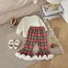 Kledingsets Luisterwind Kid Girls Pants ingesteld voor herfstletters Santa Claus Print Sweatshirt met Plaid Flare Christmas Outfit