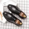 Dress Shoes Flat Men Sneakers 2024 Schoe voor lengte verhoogt luxe merken man loafers goedkope tennis shed -enkel