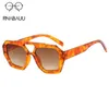 Lunettes de soleil Lunettes de soleil carrées pour la femme 2024 Vintage Big Frame Orange Mirror Shades Female Elues Designer Luxury Luxury Sunglasses pour les voyages D240429