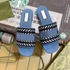 Designer Women Slide Blue Denim Slides Casual Flat Shoes Sandalen met geborduurde muilezels weven luxe sandale zomer strandleer Sole Nieuwe stijl Fashion Slippers