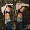 Chaussures décontractées Sandales pour femmes Summer Spot Courte de coin Bouilleur européen American American Open Toe High Talon