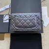 Modepåsar av högsta kvalitet Women Designer Classic Plånbok på kedjekaviar WOC Bag Grained Shiny Calfskin Crossbody Bags Shoulder Purse
