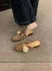 Heels Sandalen für Frauen dicke Baotou -Halbschuhe für Frauen außerhalb 2024 Frühlings/Sommer Neues chinesisches Wildleder flacher Mund Middle Heel Schuhe Aprikose