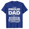 メンズTシャツメンズイム娘からの誇り高いお父さんシャツギフト面白い父親の日TシャツTシャツ新しいデザインマントップTシャツヨーロッパT240425