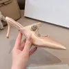 Silk Satin Mule Nude Femmes Designer Sandales Stiletto Talons Slipers Slippers Crystal Backle Mules Slip on Queen Night Robe Chaussures Points Party