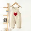 Rompers 1-4y Spring Kids Clothing Baby Heart Bordery Baby Boys Babs Bib Pants outas sólidas Camisque Casual Strender Outwear H240429