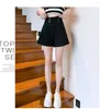 Shorts femininos Streetwear Black casual mulheres soltas elegantes cintura alta branca Um terno de perna largo de linha larga calça de curta qualidade A21
