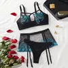 Bras sets de lingerie sexuelle femme frontière européenne et américaine voir à travers un maillot brodé sexy sous-vêtements creux 3 pièces 18 sexo