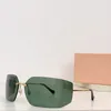 Lunettes de soleil pour femmes Classic Luxurys Designer Euro American Trend Glasses Curved Lences Shades Large Frame Contour Light UV400 Goggles N9NP