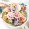 Dekorative Blumen 20pcs 4 cm Vintage künstlicher Rosenkopf Seidenblume DIY Brustmaterial Home Hochzeit Geschenkbox Dekoration