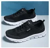 Bezpłatna wysyłka mężczyzn kobiet do biegania buty do biegania nisko oddychające antypoślizgowe Triple Black Grey Blue Mens Treners Sport Sneakers Gai