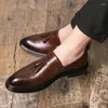 Sıradan ayakkabılar 2024 püskül beyefendi elbise erkek broges oxford yüksek kayma-on resmi klasik erkekler iş deri