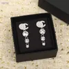 Boucles d'oreilles Cadeau d'oreilles Gift pour l'anniversaire Thanksgiving Fêtes de mères ou quotidiens Studes de boucles d'oreilles de perles asymétriques bijoux bijoux de perle pour femmes