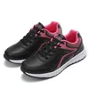 Chaussures décontractées mode pour femmes baskets en cuir épaisse semelle courir PU Pu Outdoor Tennis Trainers Walks Jog Gym Shoe Automne
