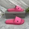 2024 Fashion Slipper Sliders Paris Sandals Sandals Slippers for Men Women Designer Hot Unisexe Pool Planche Flip Flops with Box Taille 35-46