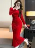 Casual jurken repareren Rhinestone Red Velvet Dress Vrouwen kleding herfst 2024 vierkante kraag lange mouw hoge taille vouwen zeemeermin feestje