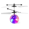 Aircraft électrique / RC Induction de jouets pour enfants Flying Hine Nouveau éloignement de la lampe en suspension en suspension Crystal Livraison DH9KR