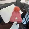 Designer invernale BEANI BEANIE BANIE HOTHEN DONNE DONNE CHUNCHY CHE SPESSA FORNE CALDA FURI POM BENI DATTI FACILI FEMALE CAPIO DEL CONFA FEMMINA PACCOLA DEGLIO