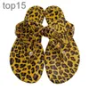 Sandals Chaussures Dustbag Designer Miller Metallic Snake en cuir en relief en relâches Slippers Femmes Blanc Noir brevet jaune triple tongs roses Flip Flops