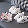 Zapatillas Kid Design White Sneakers Toddlers Girl Boy Mesh Ademende Casual Sport Shoes Kid Tennis 26y Skate Shoe Girls 240423