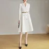 Sukienki swobodne Superaen White Dress Kobiet Jesień i Zima High End 2024 Office Lady Suit