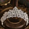Tiaras Nouveau arrivée Luxury Pearl Crystal Tiara for Women Wedding Girls Party Elegant Gift Butterfly Crown Hair Dress ACCESSOIRES