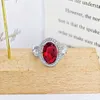 Anelli di banda Designer d'argento Deluxe Red Stone Engagement Ring Womens Finger Finger Gift Gioielli all'ingrosso R4984 Q240429