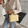 Bolsas de ombro estilo Lady Messenger Bag de alta qualidade Bolsa amarela de couro falso