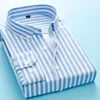 Camicie casual maschile da uomo camicia a strisce di alta qualità per uomini con maniche lunghe e abbigliamento blu a bottone a blu