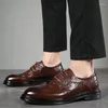 Buty swobodne ładne brytyjskie styl brogues Men Business Business Man Male Leather Footwear Black A1615