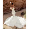 Bruids designer jurken zeemeermin trouwjurk van de schouderbanden kristallen kralen satijnstrand ruches op maat gemaakte vestidos de novia plus size