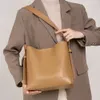 HBP Spring and Summer 2024 Nouveau sac à bandoulière pour femmes, sac à godet de grande capacité en cuir polyvalent