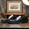 Scarpe eleganti per il brevetto da uomo Nobel in pelle puntata punta in stile britannico uomo d'affari di fascia alta oxfords