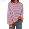 T-shirt femminile 2024 Maglietta a strisce per donna primavera e autunnale Top a maniche lunghe fiorini di fiore di strade harajuku abbigliamento da donna casual maglietta extra grande