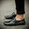 Scarpe casual mochioni in pelle maschile da uomo piatto da passeggiate non slip sport traspiranti designer di grandi dimensioni39-48