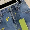 Jolipes Designer 24 ans printemps / été petite fleur jaune décoration brodée haute taille en jean décontracté polyvalent 0edq