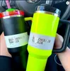 Yeni Floresan Sarı Tumbler Kış Pembe Pırıltılı Sınırlı Sınırlı Sürüm 40 Oz Tumblers 40 Oz Kupalar Kapak Saman Büyük Kapasite Bira Su Şişesi Pembe Geçit Töreni