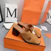 Designer Slippers Classic High Heels Summer Lazy Fashion One Line Slippers Slippers Chaussures pour femmes Sandales sexy