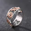 Cluster anneaux 1pcs Vente 7-8-9 Rose Gold Flowers Ring Fashion Design Hollow Design Two-Color Dames Bijoux précieux