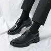 Casual Shoes Classic Men's Dress Slip On Pu Leather Men Plus Size Point Toe Toe Business 2024 Man Formal for Wedding