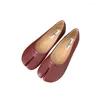 Casual Shoes Tabi Ninja Woman Microfiber Leather Comfy Flats Split Toe Slippers Soft Bottom Loafers Brief Ladies Trotter Moccasins 2024